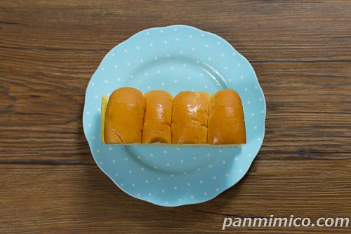 【フジパン】生かすてらさんど 白バラ牛乳入りクリーム上から撮った写真