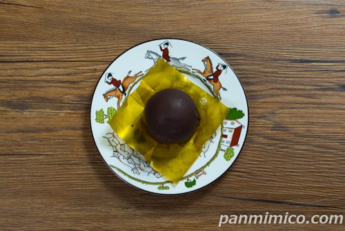 【ローソン】ショコラドーム ティラミス上から撮った写真