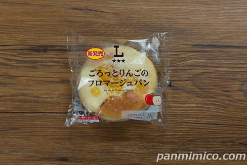 「ごろっとりんごのフロマージュパン」ローソンパッケージの写真
