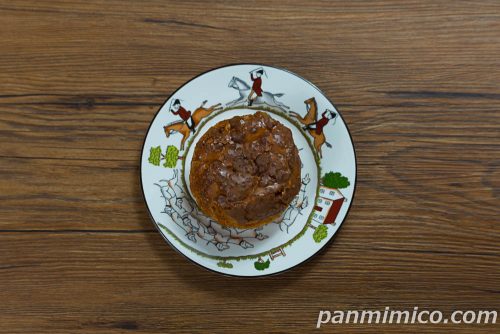 ローソン「Uchi Café×MERCER bis　生キャラメルクッキーシュー」上から撮った写真