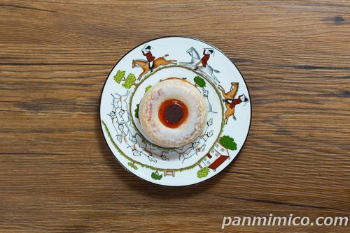 セブンの「いちごとホワイトチョコのケーキ」上から撮った写真