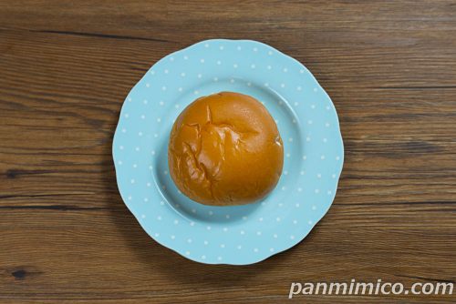 【Pasco】たっぷりホイップマロンあんぱん上から撮った写真