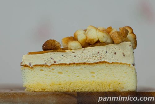 キャラメルチーズケーキ（2個入）【ヤマザキ】断面の写真