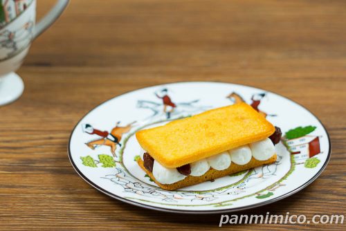 ラムレーズンバターサンド【ローソン】斜めから撮った写真