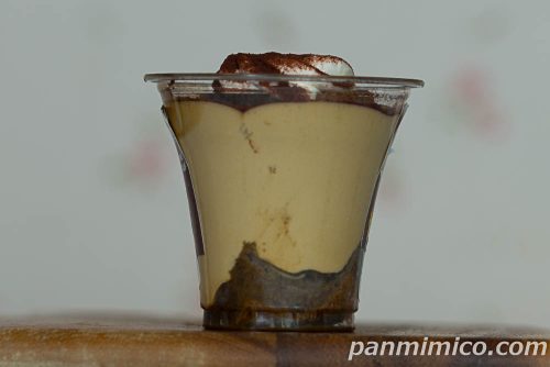 ほうじ茶に恋するティラミス【セブンイレブン】断面の写真