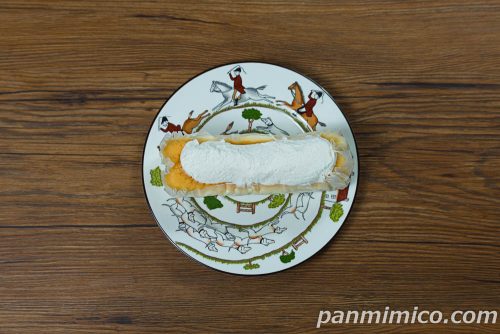 Uchi Café×Milk ふわもち生シフォンMILK【ローソン】上から撮った写真