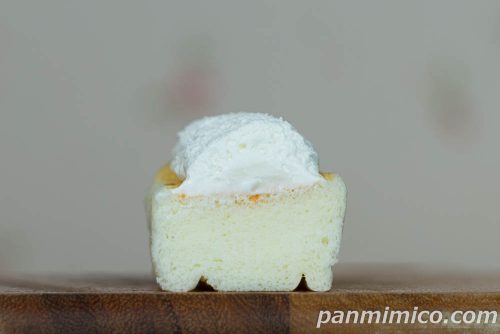 Uchi Café×Milk ふわもち生シフォンMILK【ローソン】断面の写真