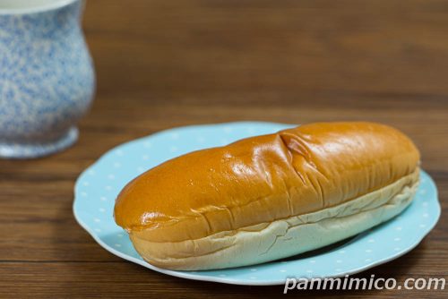 頭脳コッペ　カスタード＆ホイップ【フジパン】斜めから撮った写真