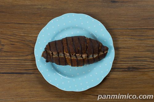 セブンイレブン「チョコホイップクロワッサン」上から撮った写真