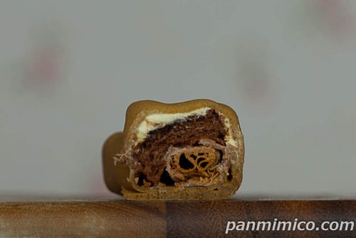 ブルボンルマンドクレープティラミス断面の写真