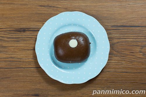 【セブン】「ウユクリームパン」上から撮った写真