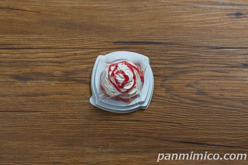 ファミマ「いちごのモンブラン（メレンゲ入り）」上から撮った写真