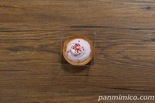 Uchi Café いちごミルクのタルト【ローソン】上から撮った写真