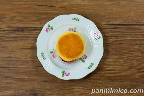 【セブンイレブン】「7プレミアム パンケーキバーガー いちご&ホイップ」上から撮った写真