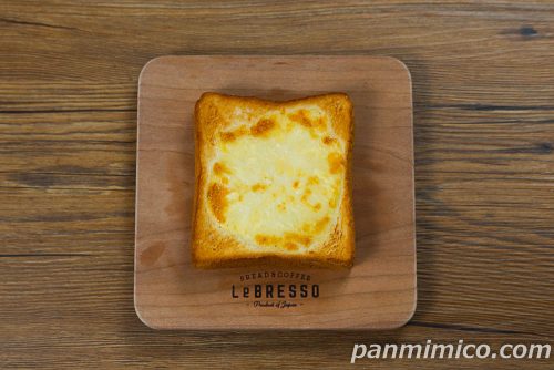 セブンチーズグラニュートースト上から撮った写真