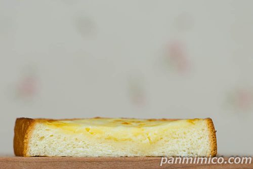 セブンチーズグラニュートースト断面の写真