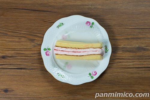 ジョイスナッキー（ストロベリー）【ヤマザキ】上から撮った写真