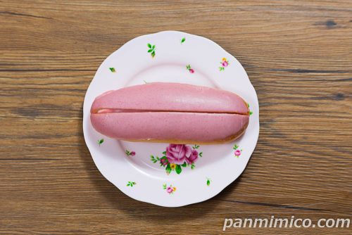 苺のチョコロール(苺ジャム&苺ホイップ)【ヤマザキ】上から撮った写真