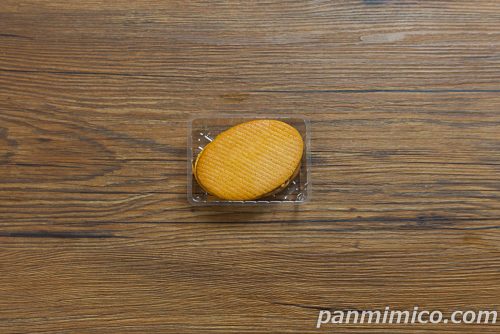 クリスピーキャラメルサンド【ファミリーマート】上から撮った写真