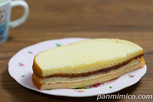 ヤマザキ「あんマーガリンスペシャル」斜めから撮った写真