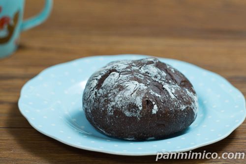 【ヤマザキ】新作「ショコラノワ」斜めから撮った写真