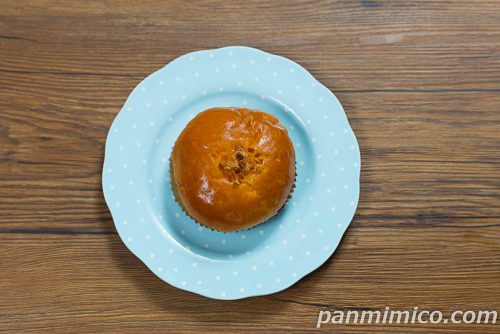 「生ブリオッシュ　こく旨ミルク＆カスタードュ」ローソン上から撮った写真