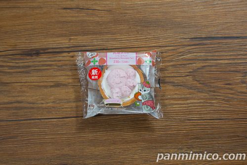 【ファミリ~にゃ~ト大作戦!】肉球タルト(いちご&チョコ)【ファミリーマート】パッケージの写真