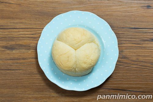 ローソン×明治コラボパン「白いちぎりパン コーヒー入りホイップ」上から撮った写真