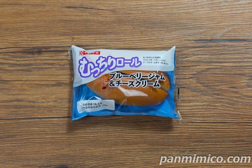 むっちりロール（ブルーベリージャム＆チーズクリーム）【ヤマザキ】パッケージの写真