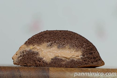 セブン新作「ふわっほわっ ショコラ」断面の写真