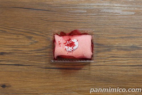 ローソン新作「いちごショートケーキのクレープ」上から撮った写真