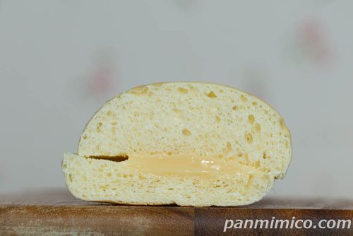 特濃ミルクサンド【Pasco】断面の写真