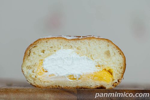 きよらのカスタード＆ホイップドーナツ【Pasco】断面の写真