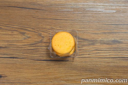 ローソン「Uchi Café×八天堂 ふわふわカスタードサンド」上から撮った写真