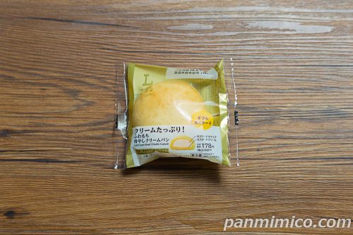 ローソン「クリームたっぷり！ ふわもち冷やしクリームパン ダブルカスタード」パッケージの写真