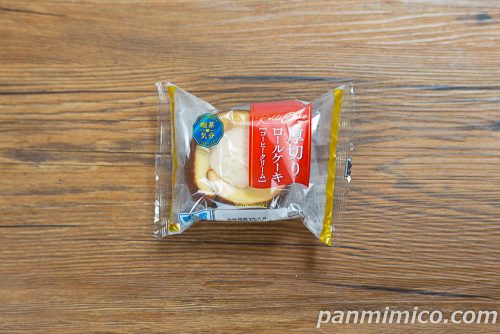 ヤマザキ「厚切りロールケーキ（コーヒークリーム）」パッケージの写真