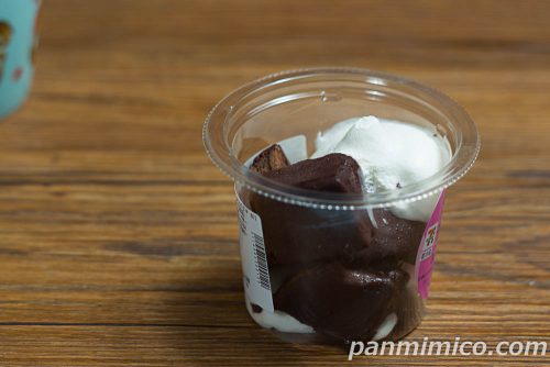 セブン「しみっとブレッドチョコパリ」斜めから撮った写真
