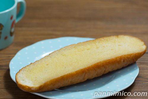 シュガートースト ハッピーターン味【ローソン】斜めから撮った写真