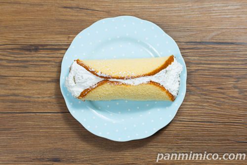 クリームたっぷりまるごとバナナ【ヤマザキ】上から撮った写真